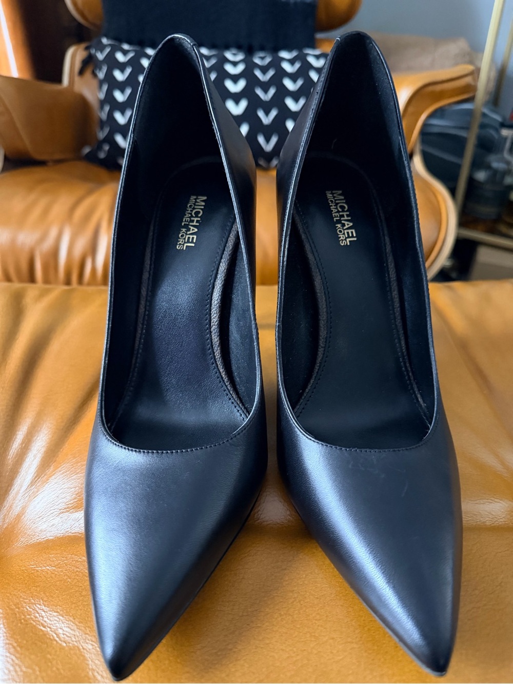 MICHAEL Michael Kors Black Pointed-Toe Leather Pumps